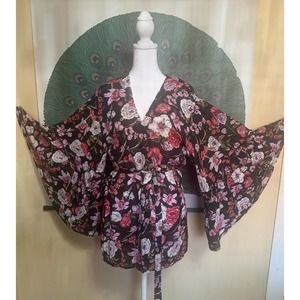 Floral Billabong Kimono Robe Top with Butterfly Sleeves